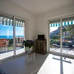 Casa Isotta Riva Ligure