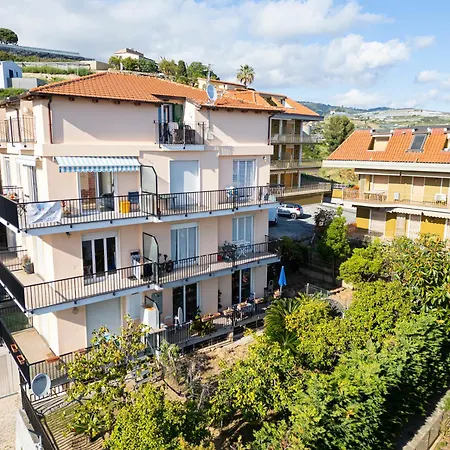 Casa Isotta Διαμέρισμα Riva Ligure
