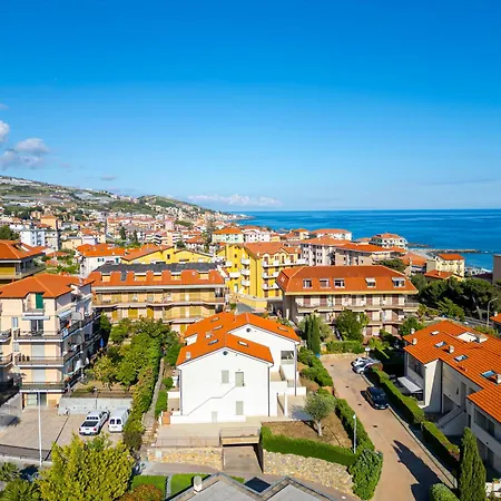 Casa Isotta Riva Ligure